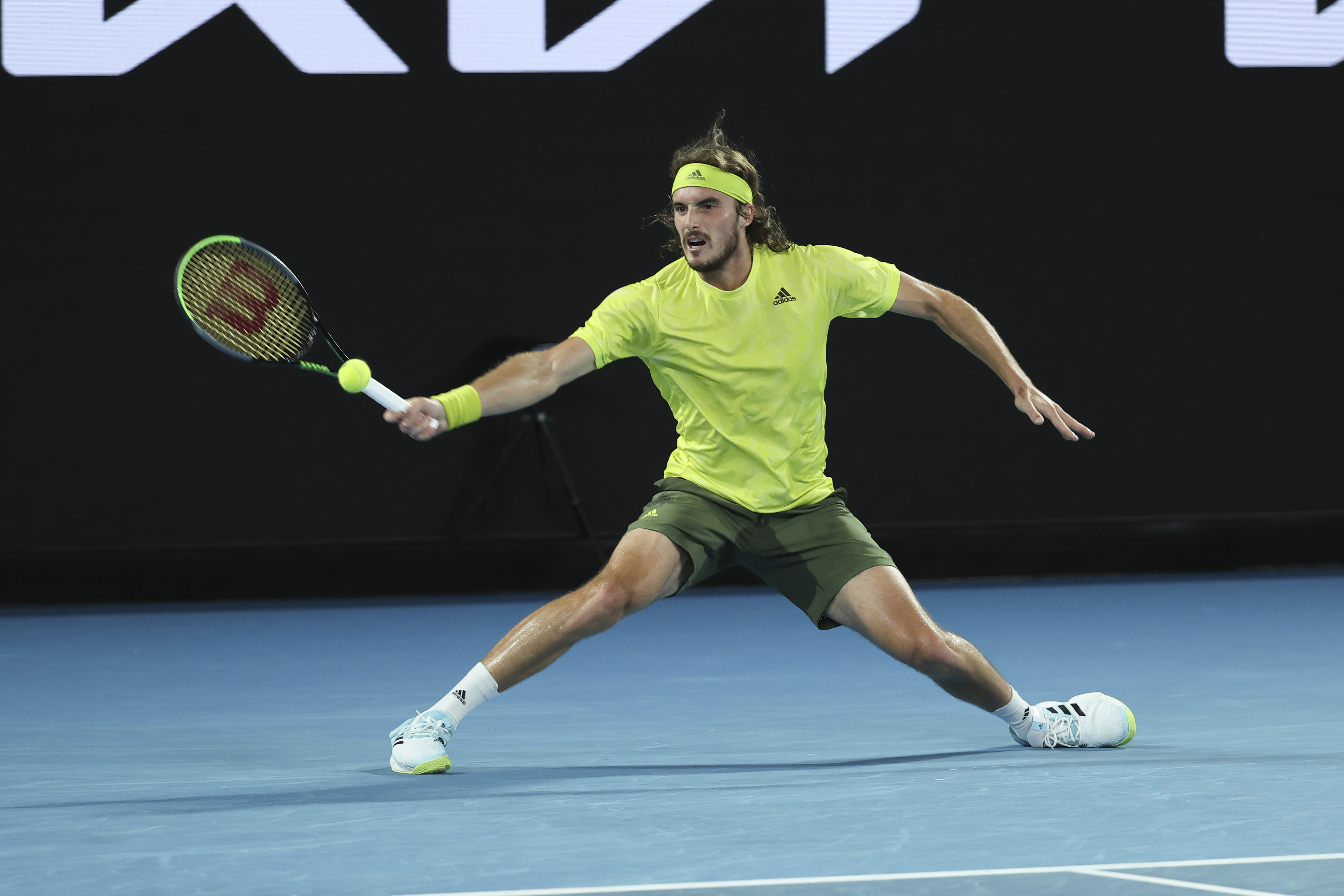 开云体育-英国网球队完胜法国网球队，西西帕斯三分雨点燃全场