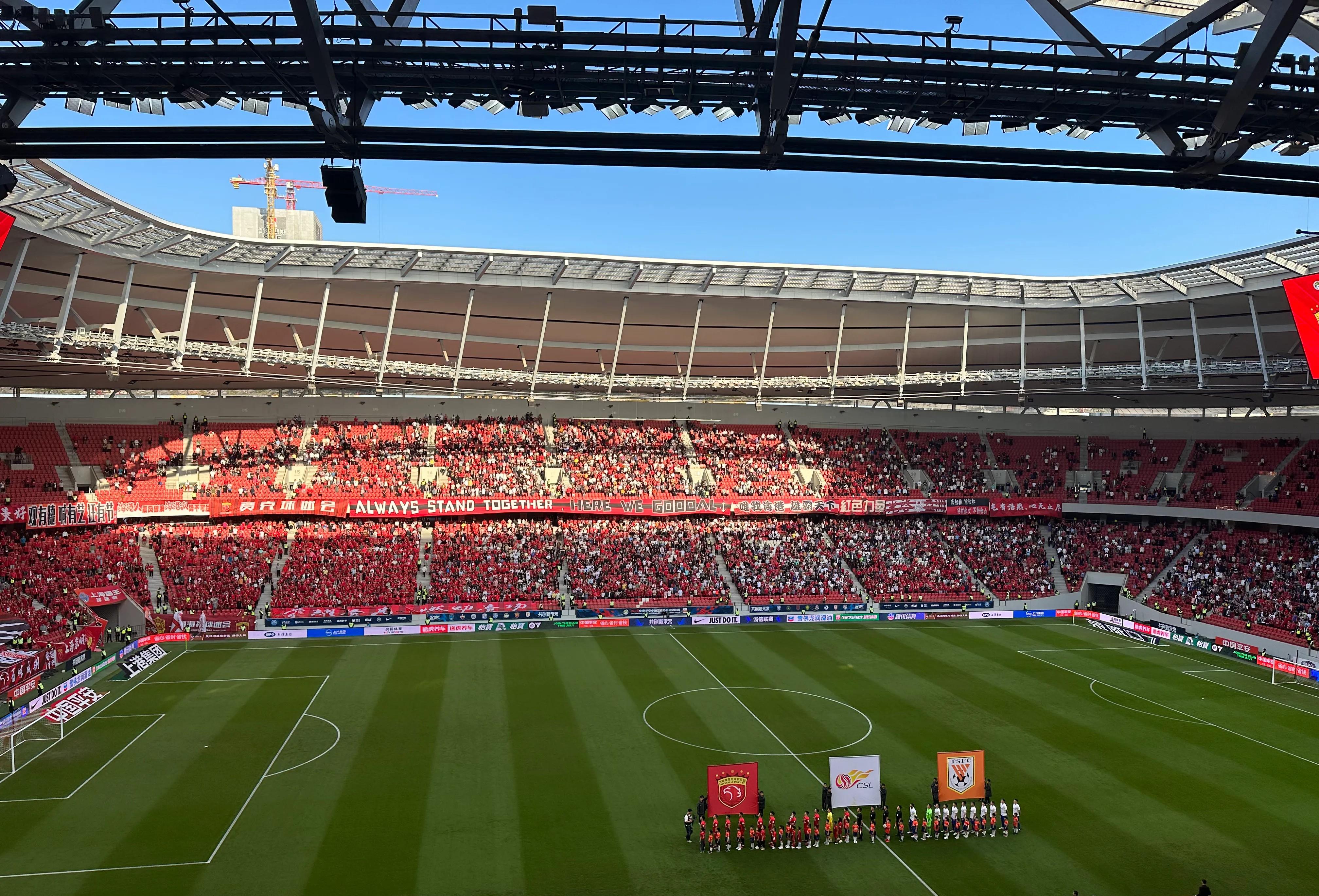 开云体育APP下载-欧预赛引发球迷狂热，球场氛围热烈